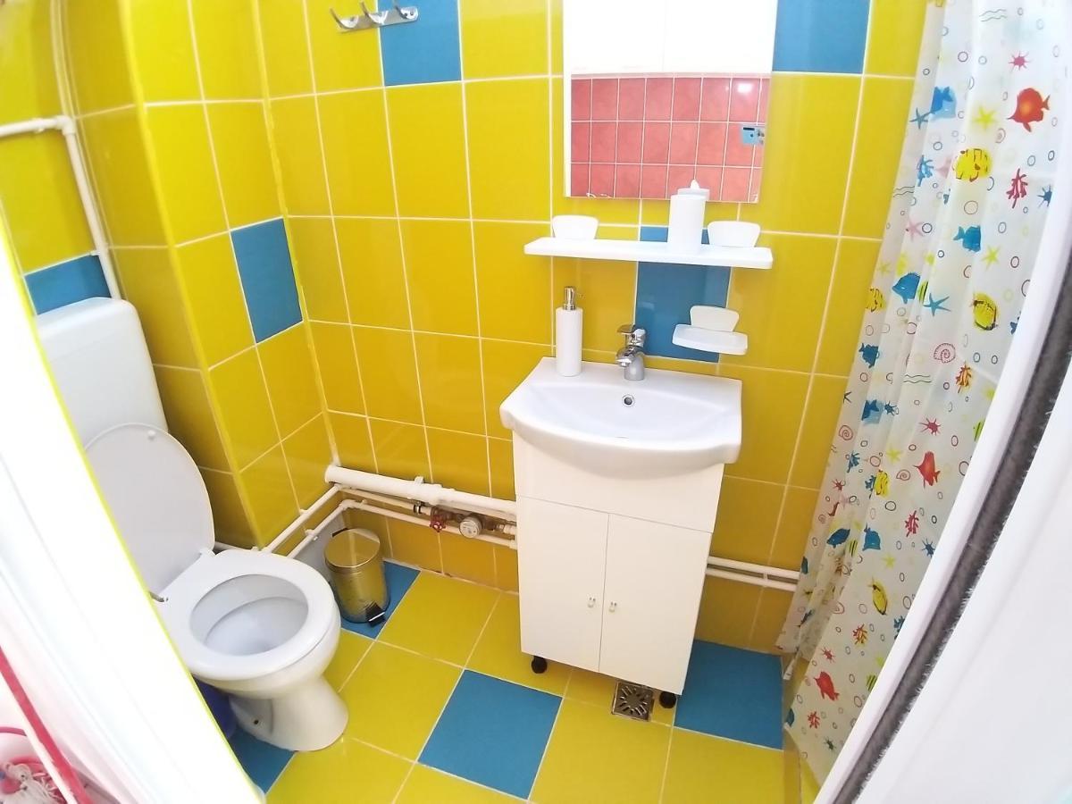 Geo Studios Saturn Kültér fotó